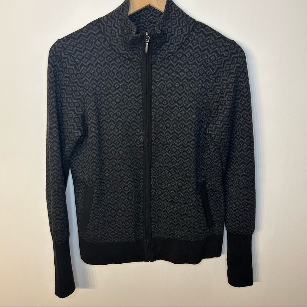 Aspen Women’s Black and Gray Printed Full Zip Cotton Blend Sweater, Size Medium